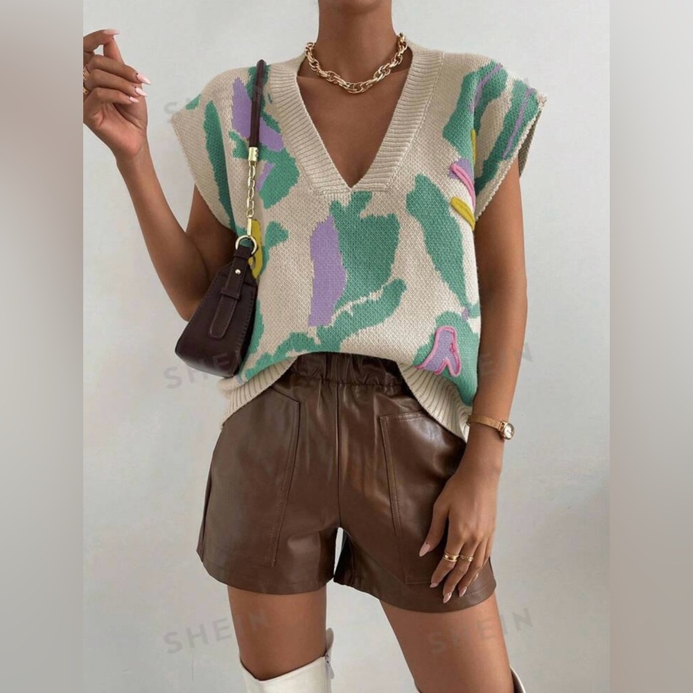 Relaxiva Graphic Pattern Batwing Sleeve Sweater Vest